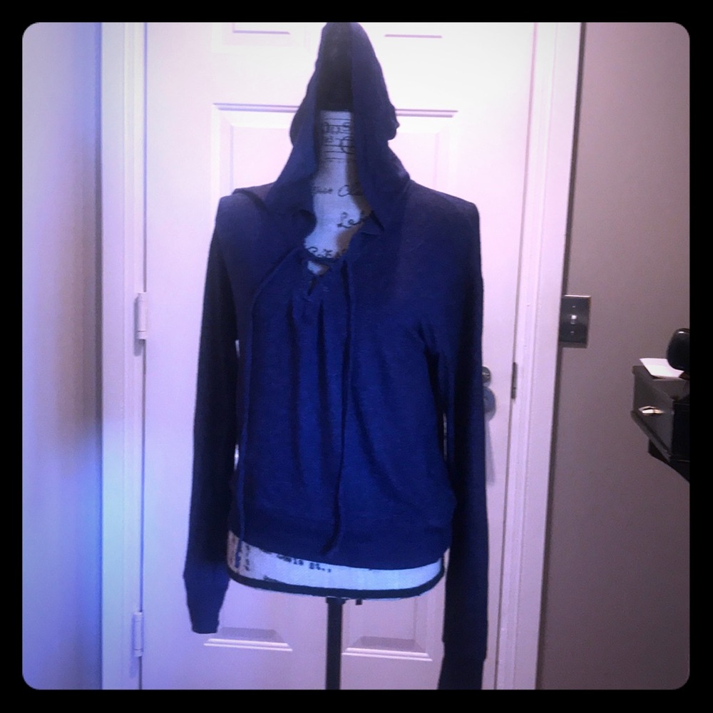 Make & Model ghilly hoodie sweatshirt size Small